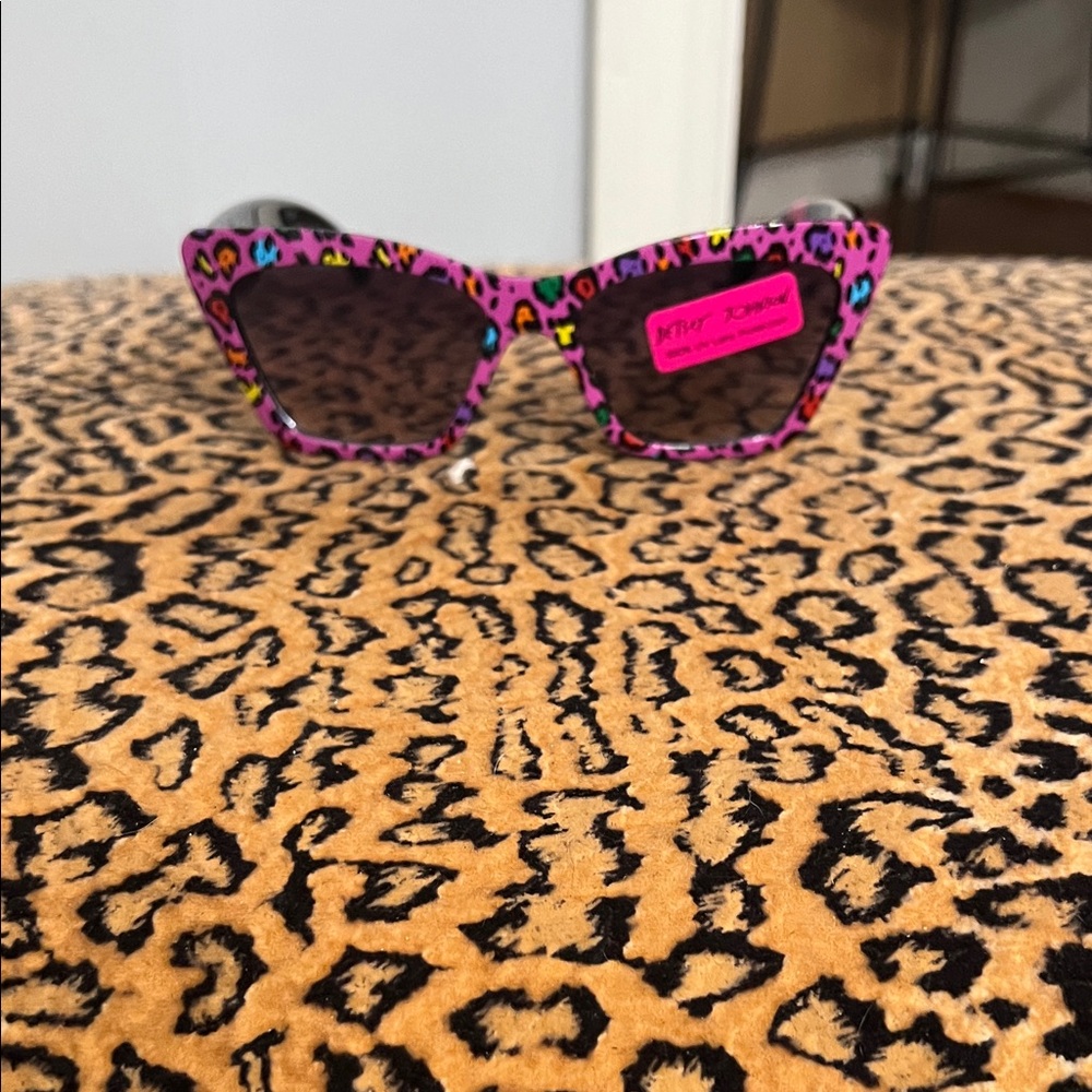 Betsey Johnson Vibrant Pink Leopard Glasses